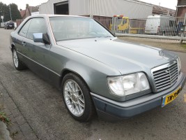 Mercedes w124 coupe 300ce 1988 (2)